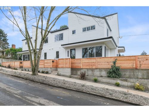 c-4485 Ne 41st Ave, Portland, OR, 97211-8247 | Card Image