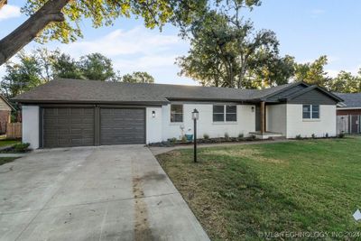 6201 S Utica Avenue W, House other with 3 bedrooms, 2 bathrooms and null parking in Tulsa OK | Image 3