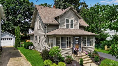 211 Pleasant Ave, Hamburg, NY, 14075-4829 | Card Image
