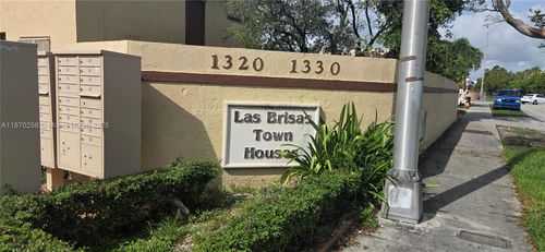 24-46 Hialeah Dr, Miami, FL, 33166 | Card Image