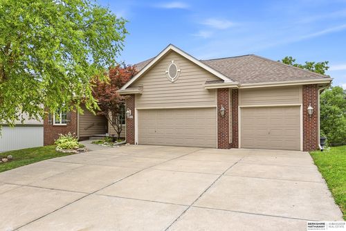 5634 N 142nd Ave, Omaha, NE, 68164-6271 | Card Image