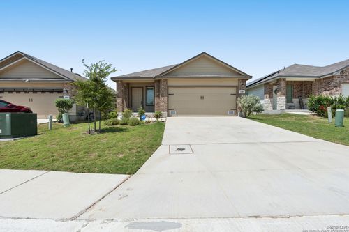 4307 Lake Ritter Rd, Saint Hedwig, TX, 78152-3501 | Card Image