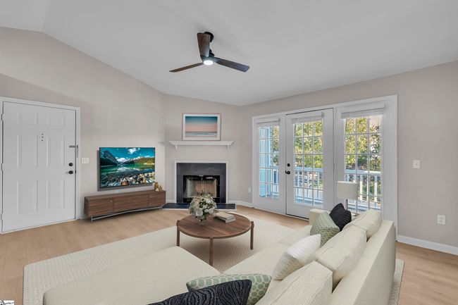 805 Pelham Square Way, Condo with 3 bedrooms, 2 bathrooms and null parking in Greer SC | Image 7