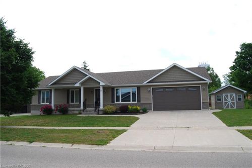 19 Allan St W, Clifford, ON, N0G | Card Image