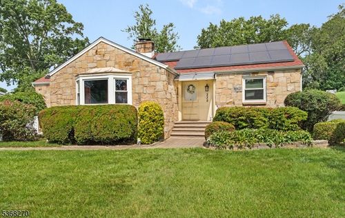 235 Brook Ave, North Plainfield, NJ, 07060-4371 | Card Image