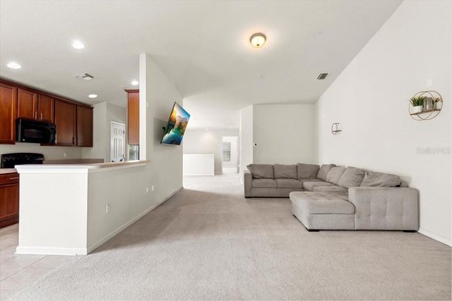 Living Room | Image 15