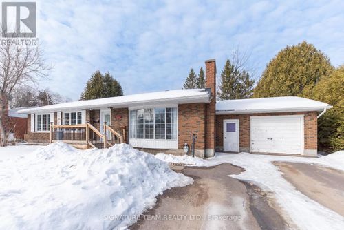 7 Mary St, Petawawa, ON, K8H1R6 | Card Image