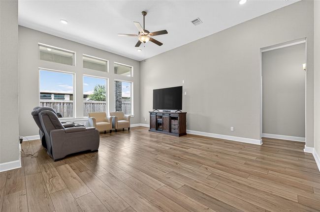 Family Room | Image 8