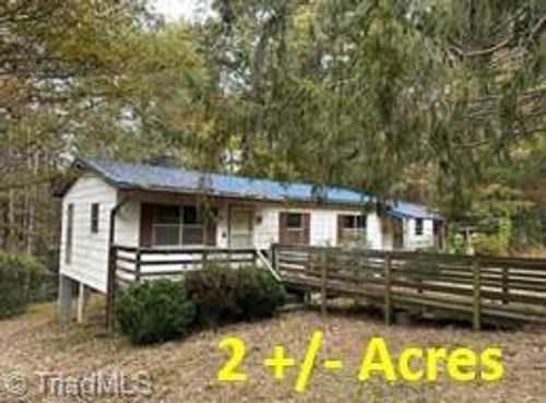 375 Ed Nixon Rd, Thurmond, NC, 28683-8032 | Card Image