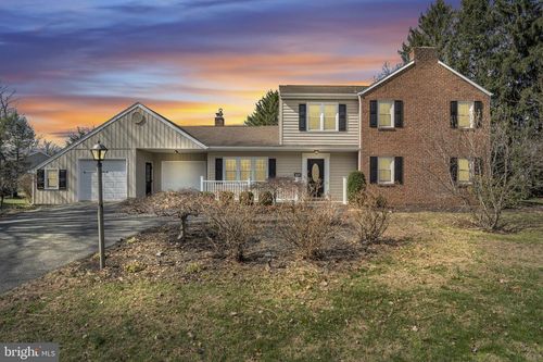 1200 Sadler Dr, Carlisle, PA, 17013-4261 | Card Image