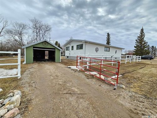 406 &amp; 408 Mary Street, Tramping Lake, SK, S0K4H0 | Card Image