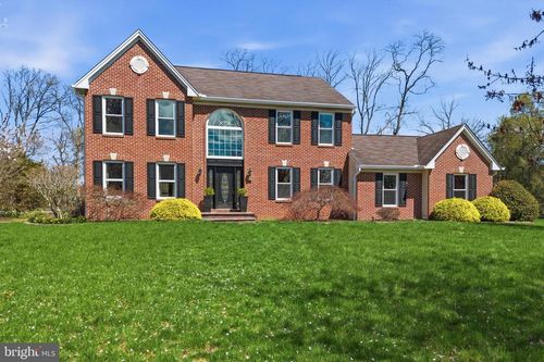 4 Eric Ct, LAWRENCEVILLE, NJ, 08648-1550 | Card Image