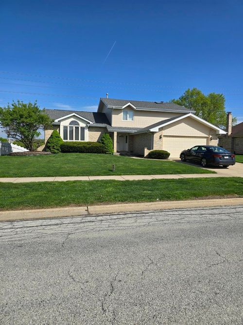 8413 Brookside Glen Dr, Tinley Park, IL, 60487-7045 | Card Image