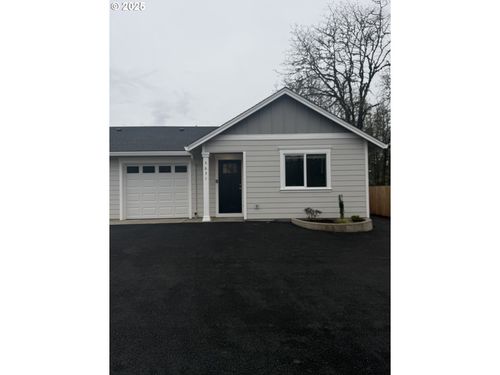 3631 Green River Rd, Sweet Home, OR, 97386-1106 | Card Image