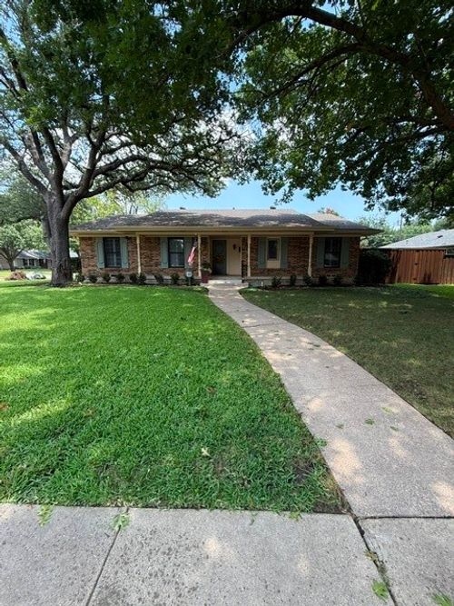 1208 N Cottonwood Dr, Richardson, TX, 75080-3715 | Card Image