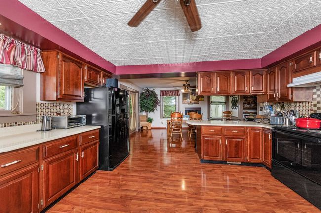 715 Locust St, House other with 4 bedrooms, 2 bathrooms and 2 parking in Minonk IL | Image 8