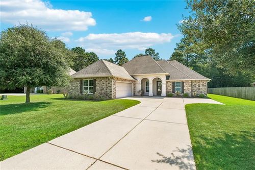 592 English Oak Dr, Madisonville, LA, 70447-3175 | Card Image