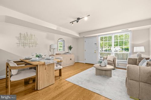 a-1415 N Van Dorn St, ALEXANDRIA, VA, 22304-1920 | Card Image