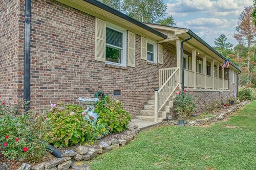 505 Crestview Ave, Gainesboro, TN, 38562-4100 | Card Image