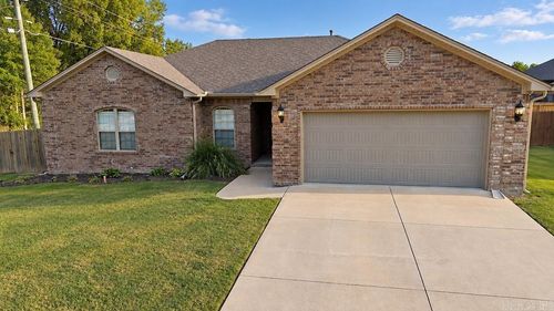 11 Grand Stand Dr, Austin, AR, 72007-8124 | Card Image