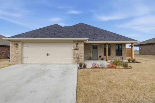 5820 Coldsprings Ln, Bartlesville, OK, 74006-2188 | Card Image