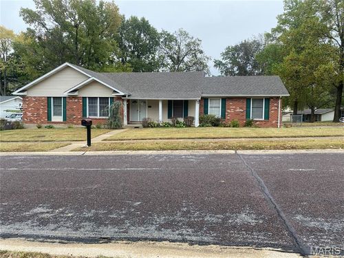 6320 Hadden Bay Dr, Florissant, MO, 63033-4921 | Card Image