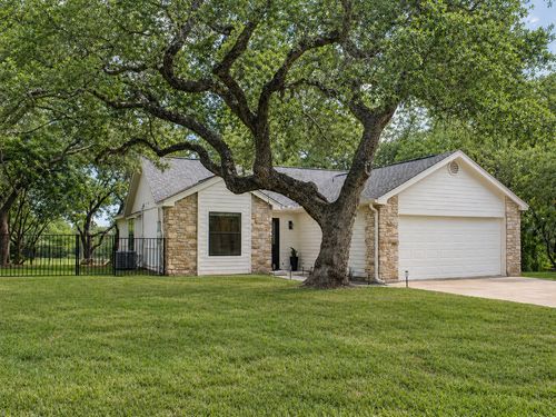 34 Pebblebrook Ln, Wimberley, TX, 78676-2711 | Card Image