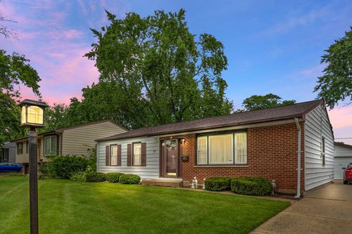 47 Willow Trl, Wheeling, IL, 60090-4451 | Card Image