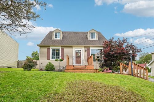 598 Louise Dr, Xenia, OH, 45385-1701 | Card Image
