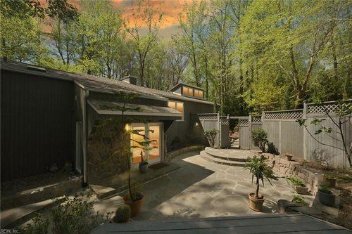 109 Holdsworth Rd, Williamsburg, VA, 23185-5551 | Card Image