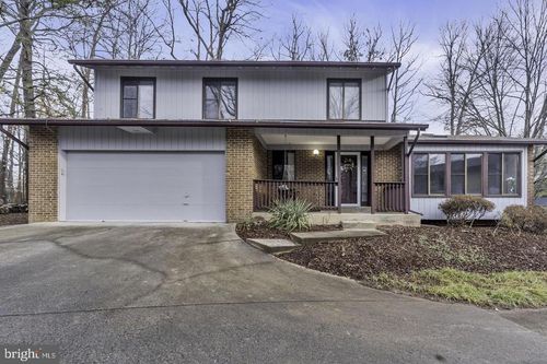 10422 Woodbury Woods Ct, FAIRFAX, VA, 22032-3728 | Card Image