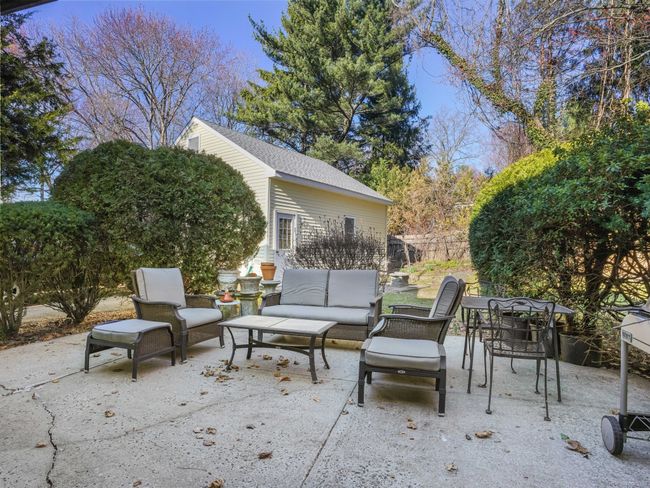 48 Meyer Pl, House other with 5 bedrooms, 3 bathrooms and null parking in Riverside CT | Image 10