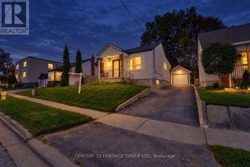 267 Drew St, Oshawa, ON, L1H5A6 | Card Image