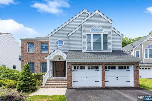 534 Alosio Dr, River Vale, NJ, 07675-5579 | Card Image