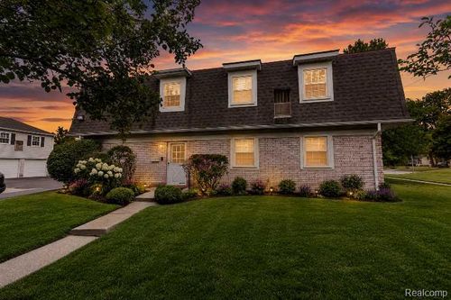 2260 N Hix Rd, Westland, MI, 48185-3376 | Card Image