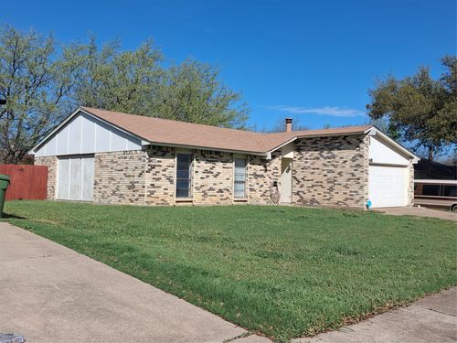 6441 Wakefield Rd, North Richland Hills, TX, 76182-4902 | Card Image