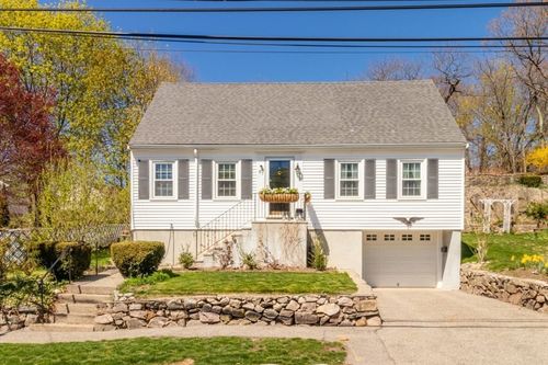 67 Running Brook Rd, Boston, MA, 02132-4707 | Card Image