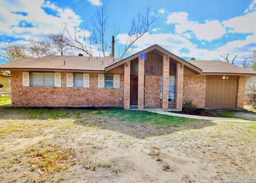 315 Mockingbird Ln, Devine, TX, 78016-1321 | Card Image