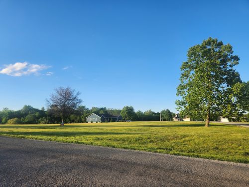 821 Bluebell Road, Duquoin, IL, 62832 | Card Image