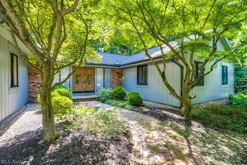849 Pine Cone Oval, Northfield, OH, 44067-2232 | Card Image