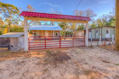 186 Baletka Blvd, Livingston, TX, 77351-2984 | Card Image