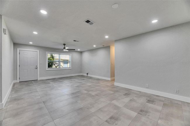 APT-1 - 1025 Apollo Beach Blvd, Condo with 3 bedrooms, 2 bathrooms and null parking in APOLLO BEACH FL | Image 17