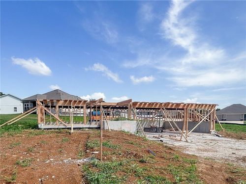 22915 S Ridgeview Dr, Peculiar, MO, 64078-0195 | Card Image