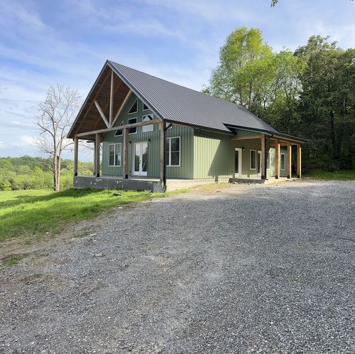 672 Sullivan Bend Rd, Elmwood, TN, 38560-4142 | Card Image