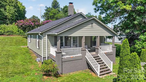 106 Lake Dr, Hickory, NC, 28601-7265 | Card Image