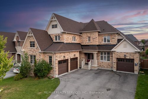 28 Stonegate Ave, Mono, ON, L9W6X1 | Card Image