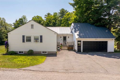 9 Placid Sq, Lebanon, NH, 03766-1412 | Card Image