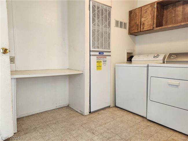 1661 Esquina St, House other with 2 bedrooms, 2 bathrooms and null parking in Laughlin NV | Image 13
