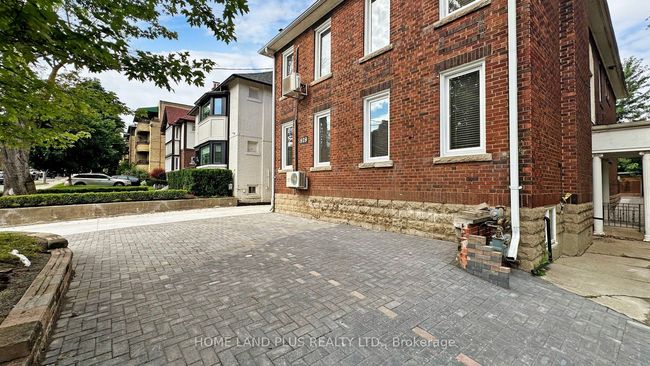 3 - 919 Avenue Rd, Home with 2 bedrooms, 1 bathrooms and 1 parking in Toronto ON | Image 6