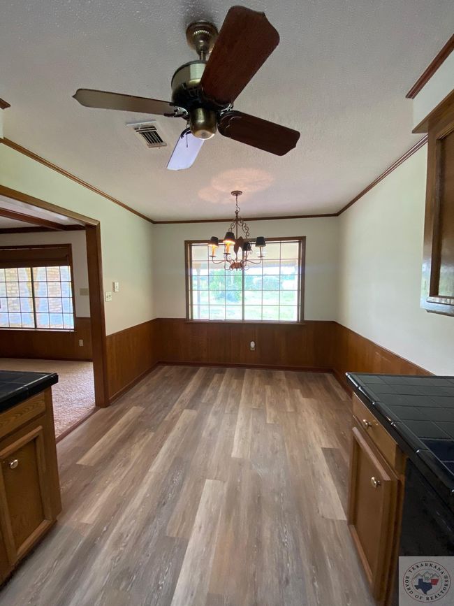 1129 Hwy 259 S, House other with 3 bedrooms, 2 bathrooms and null parking in DeKalb TX | Image 5